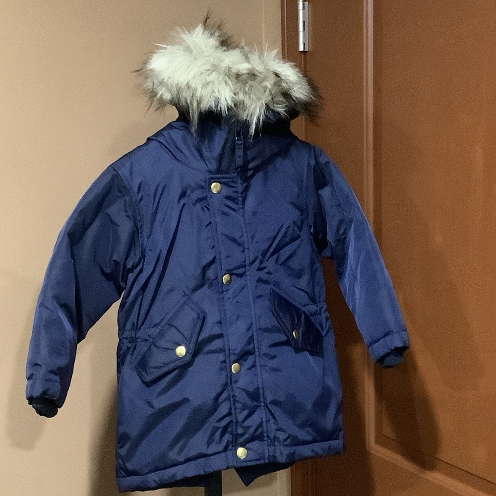 J. Crew Boys fishtail parka with Primaloft size 2 Nylon machine wash.